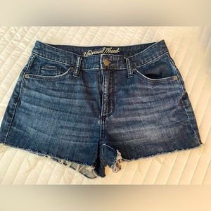 UNIVERSAL THREAD| Women’s denim shorts| Size 4